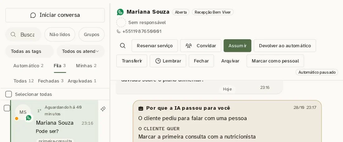 Lista de conversas do Dialoga+ com as abas Automático, Fila e Minhas e uma conversa aberta